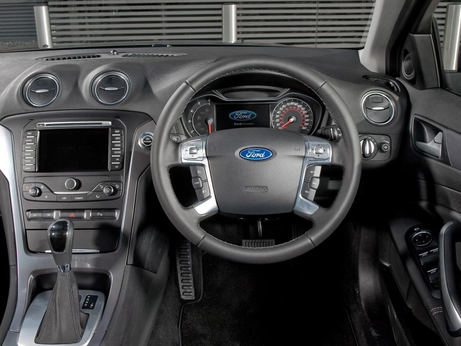  Ford Mondeo Hatchback 2010 года  (UK) (фото 2 из 16)